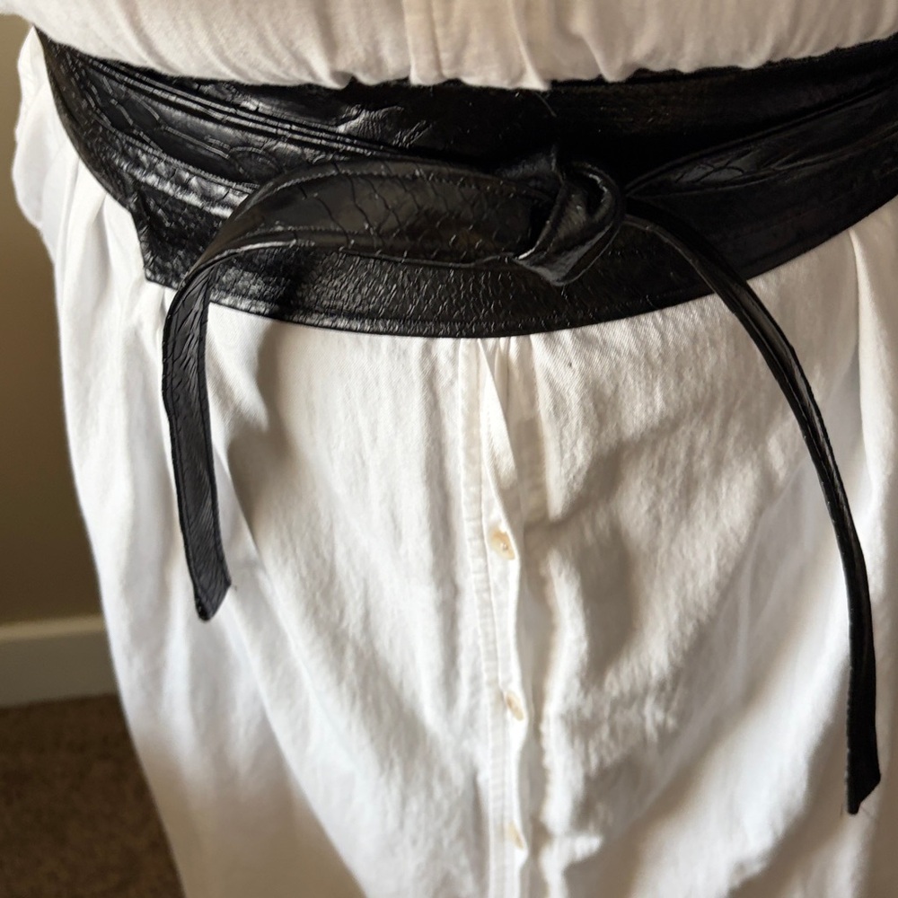 NWOT Black Faux Leather Snakeskin Pattern Obi Style Tie Belt Plus Size 53” Main